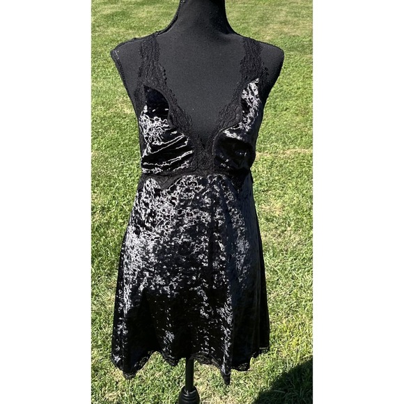 Victoria's Secret Chemise Womens Large Black Crushed Velvet Lace Trim Lingerie - Picture 3 of 10